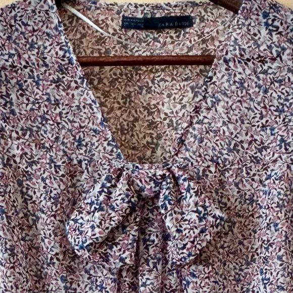 Zara| Lovely Sheer Floral Cap Sleeve Front Bow Feminine Top Sz L - Picture 2 of 5
